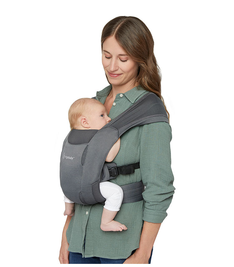 【クーポン適用】Ergobaby EBC EMBRACE Soft Air ウォッシュドブラック 抱っこひも エルゴベビー 新生児 エンブレース ソフトエア 抱っこ紐 ベビーキャリア エルゴ ベビー キャリア ベビーグッズ プレゼント