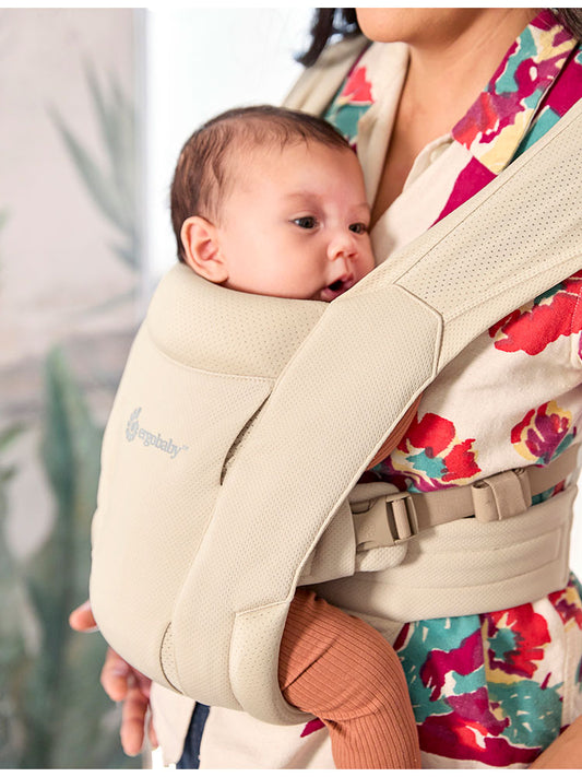 Ergobaby EBC EMBRACE Soft Air クリーム 抱っこひも エルゴベビー 新生児 エンブレース ソフトエア 抱っこ紐 ベビーキャリア エルゴ ベビー キャリア ベビーグッズ プレゼント ギフト 出産祝い